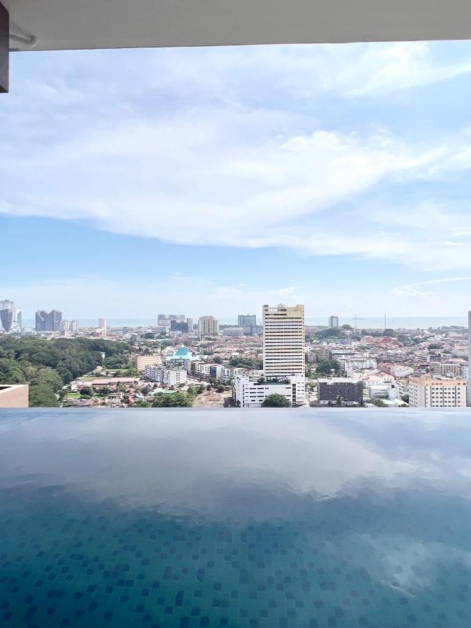 The Apple Residence & Suites Infinity Pool By Nestcove Malacca エクステリア 写真